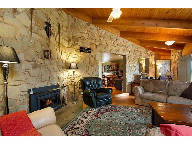 90 Cruikshank Drive, Bagshot VIC 3551