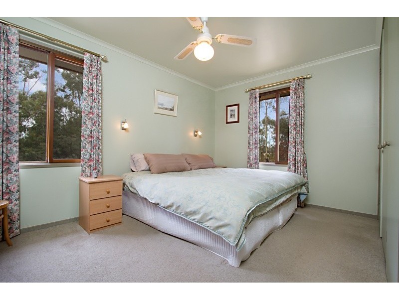 90 Cruikshank Drive, Bagshot VIC 3551