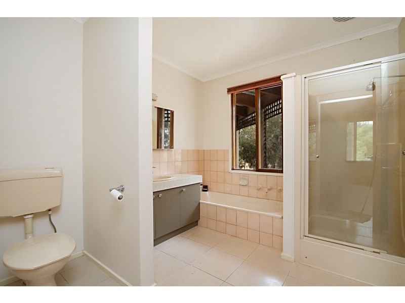 90 Cruikshank Drive, Bagshot VIC 3551