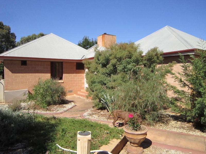 90 Cruikshank Drive, Bagshot VIC 3551