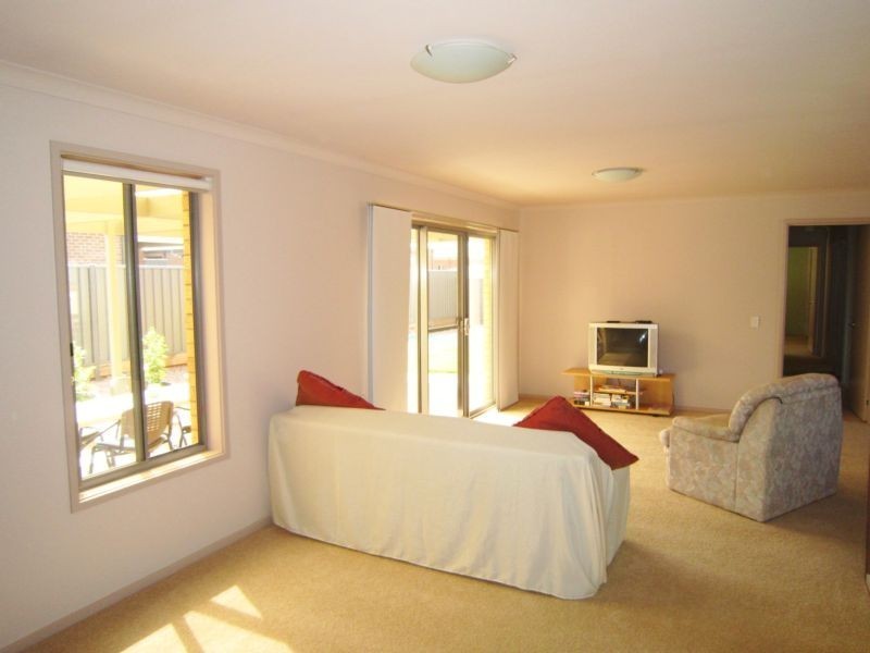 8 Metropolitan Drive, Eaglehawk VIC 3556