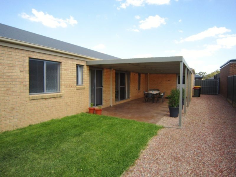 8 Metropolitan Drive, Eaglehawk VIC 3556
