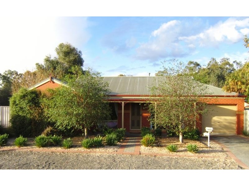 1 Centaur Close, Strathfieldsaye VIC 3551