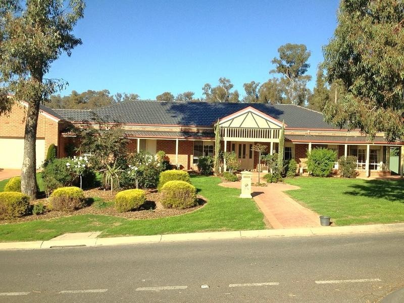 39 Northmoor Drive, Strathdale VIC 3550