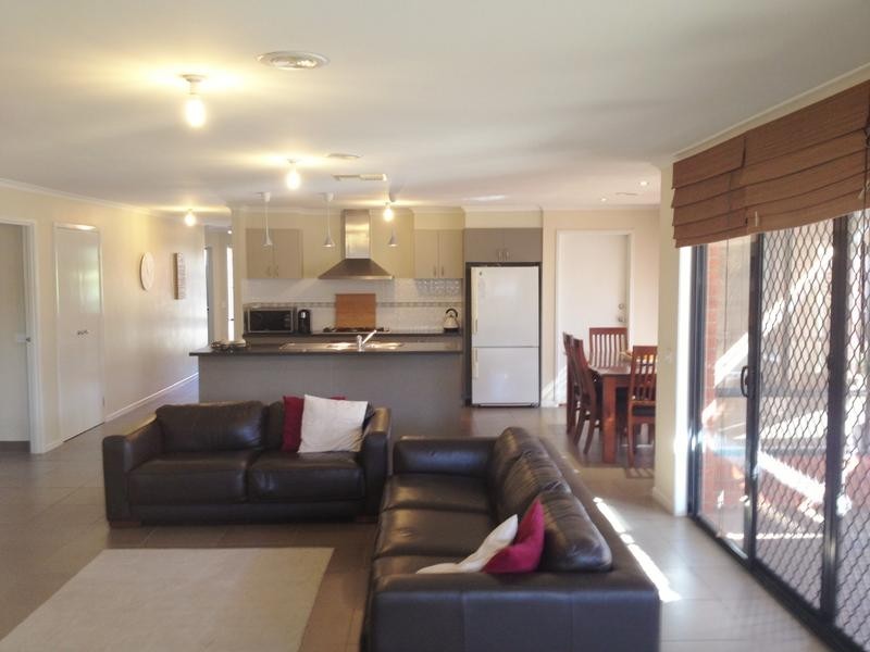 21 Lemongum Drive, Strathfieldsaye VIC 3551