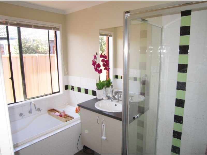 21 Lemongum Drive, Strathfieldsaye VIC 3551