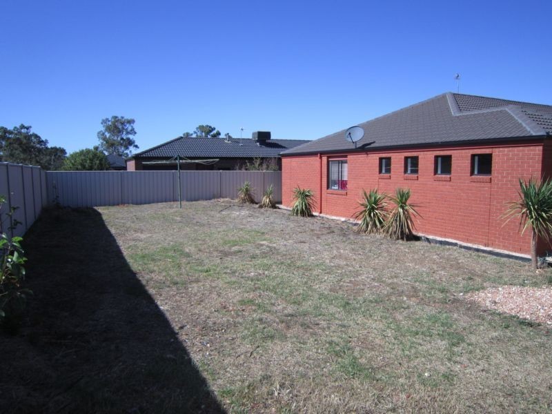 21 Lemongum Drive, Strathfieldsaye VIC 3551