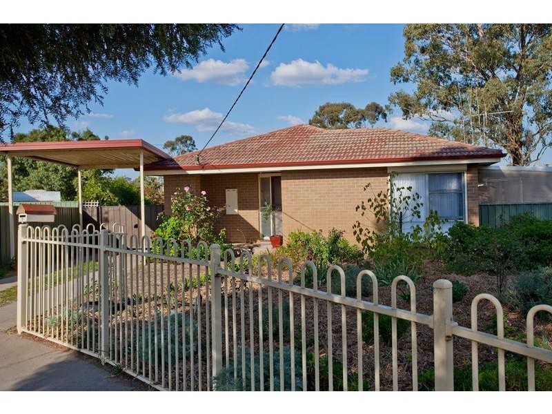 7 Burch Court, California Gully VIC 3556