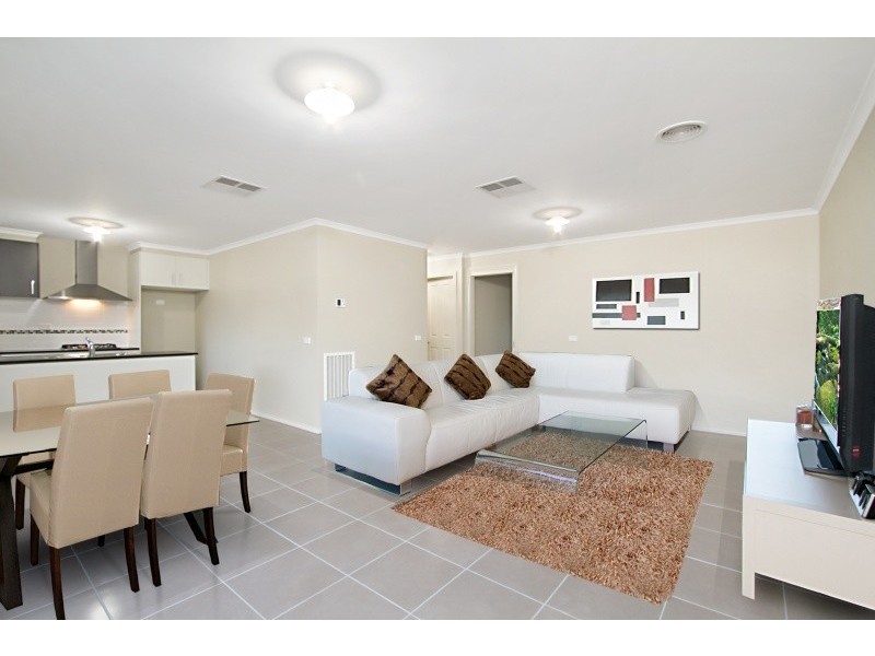 1/4 Rosemary Court, Golden Square VIC 3555