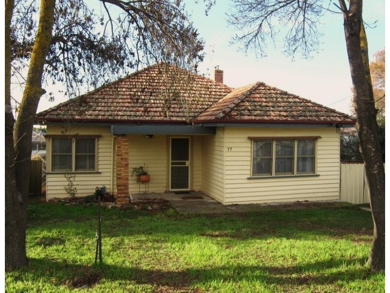 77 Napoleon Crescent, White Hills VIC 3550