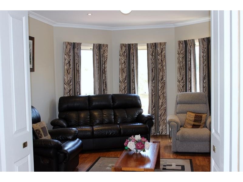 7 Northmoor Drive, Strathdale VIC 3550