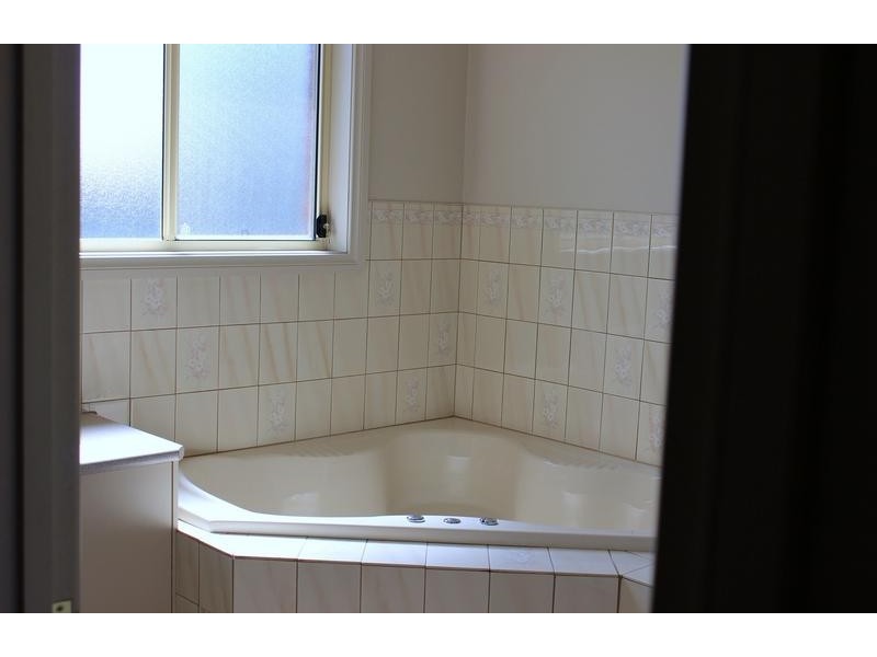 7 Northmoor Drive, Strathdale VIC 3550