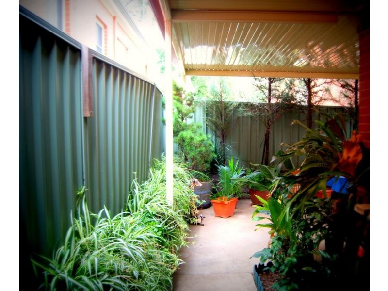 18 Chelsea Boulevard, Strathdale VIC 3550