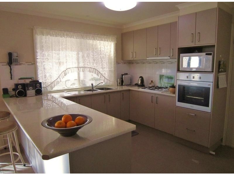 21 Elizabeth Street, Kangaroo Flat VIC 3555