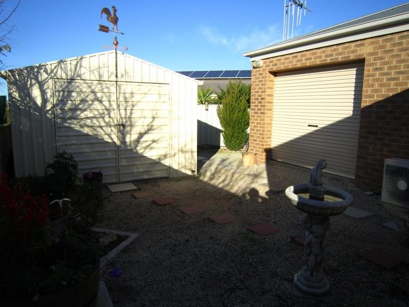 21 Elizabeth Street, Kangaroo Flat VIC 3555