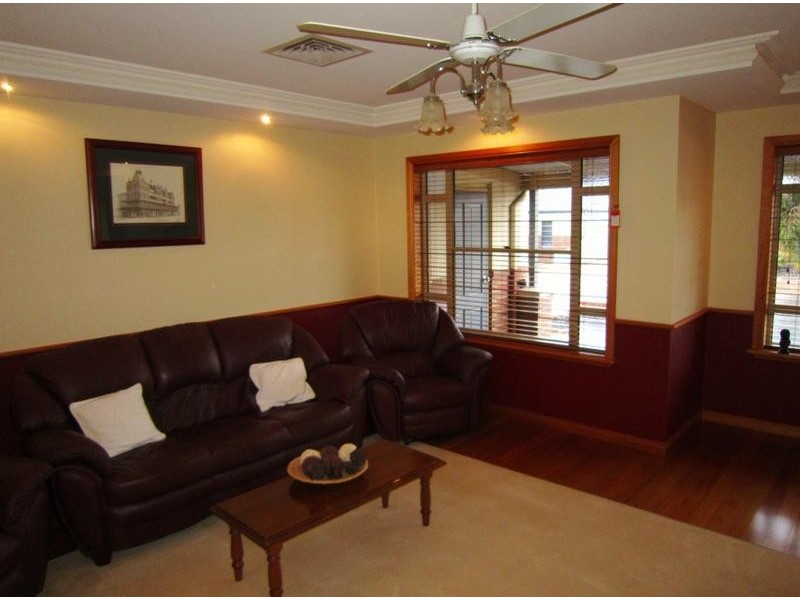 5 Verbeena Terrace, Epsom VIC 3551