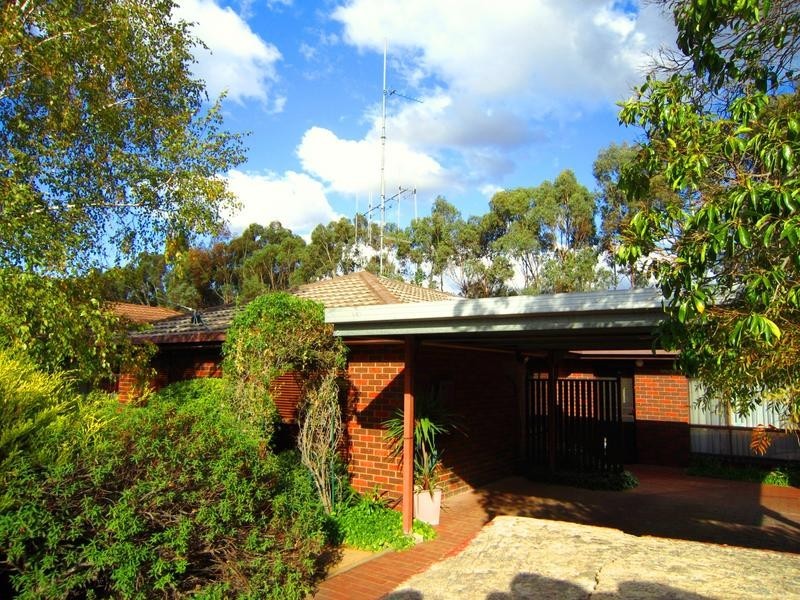 64 Gill Avenue, California Gully VIC 3556