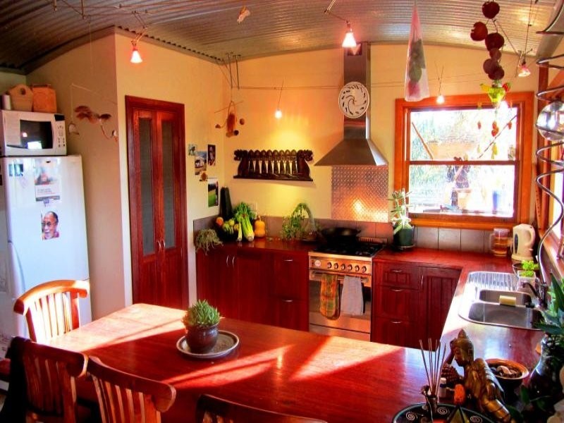 7 Lowe Street, Kangaroo Flat VIC 3555