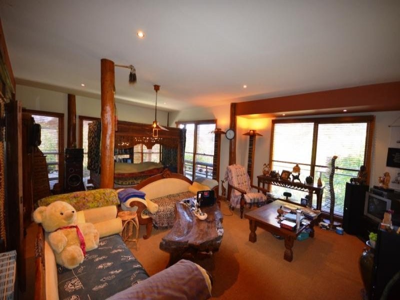 7 Lowe Street, Kangaroo Flat VIC 3555