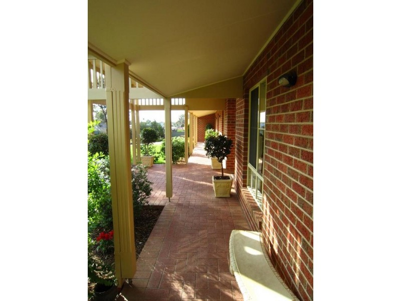 39 Northmoor Drive, Strathdale VIC 3550