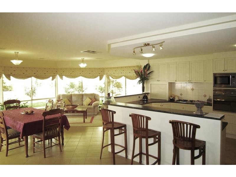 39 Northmoor Drive, Strathdale VIC 3550