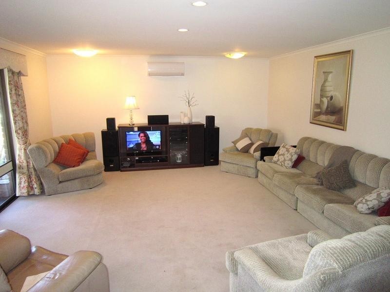 49 Strickland Street, Ascot VIC 3551