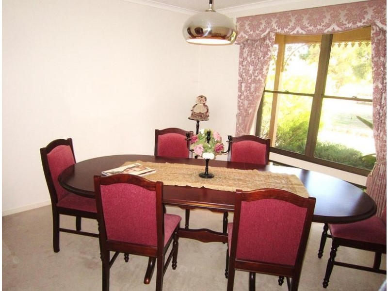 49 Strickland Street, Ascot VIC 3551