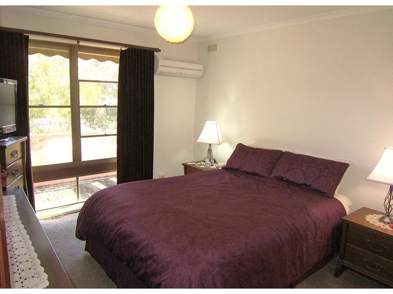 49 Strickland Street, Ascot VIC 3551