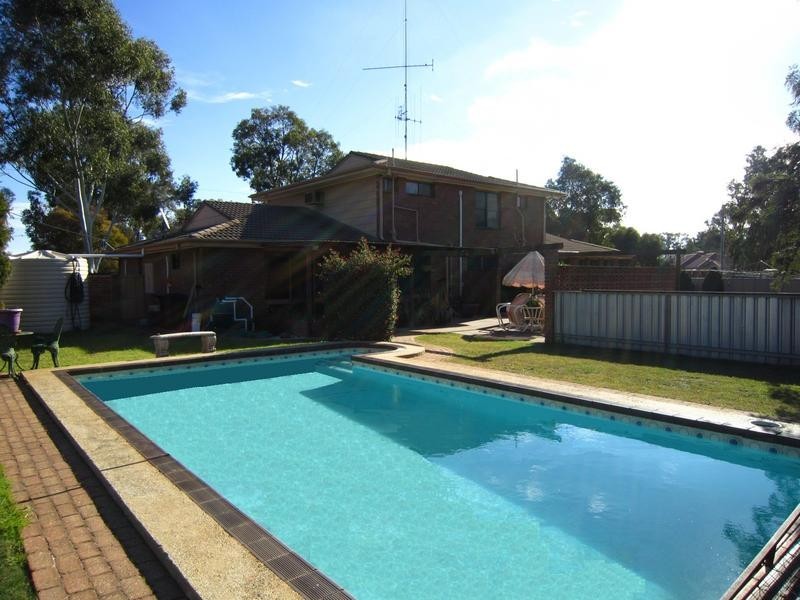49 Strickland Street, Ascot VIC 3551