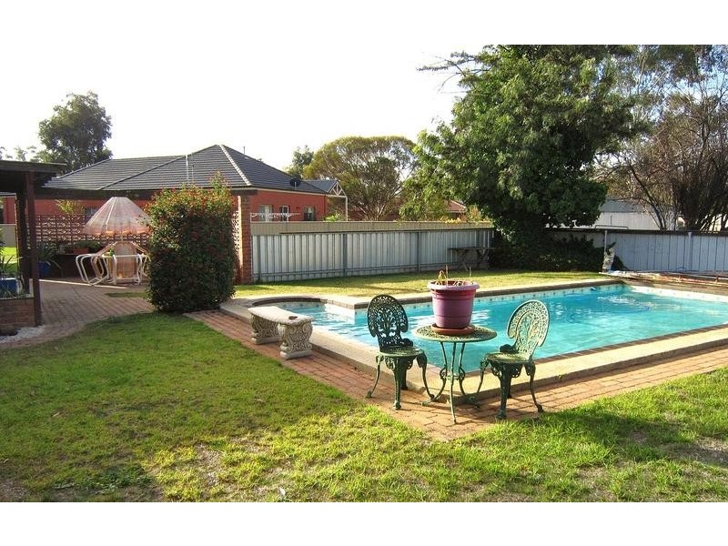 49 Strickland Street, Ascot VIC 3551