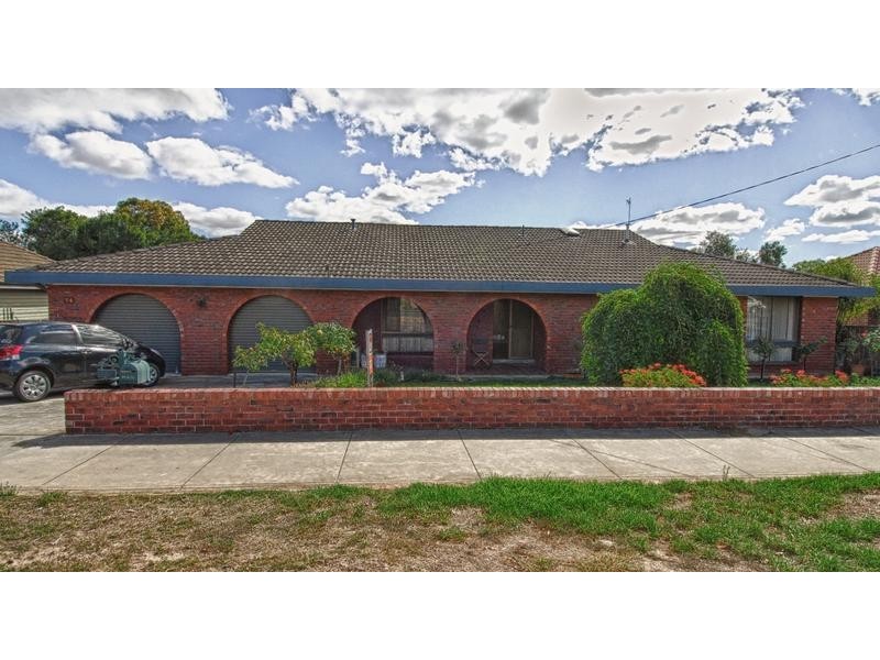 74 Panton Street, Golden Square VIC 3555