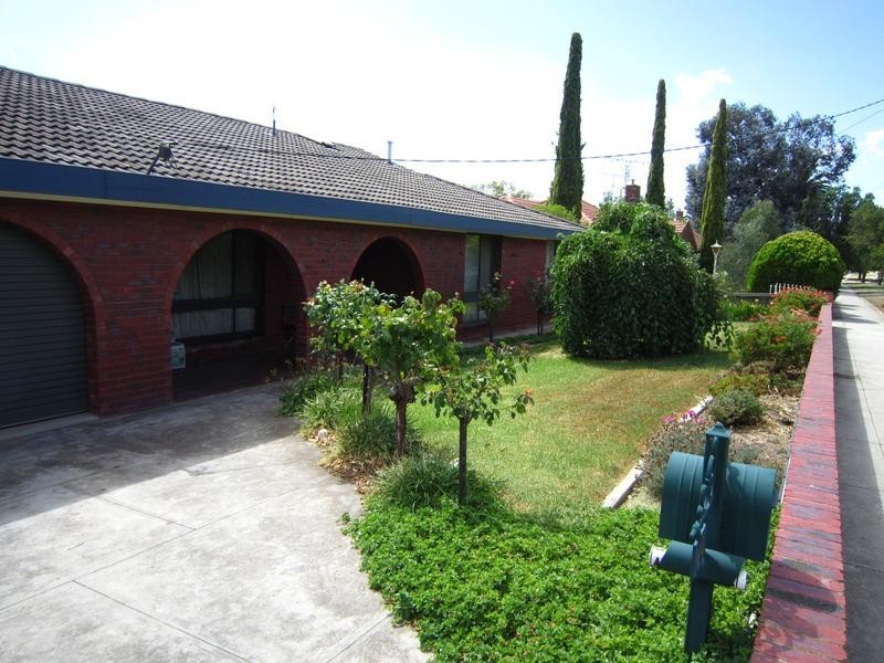 74 Panton Street, Golden Square VIC 3555