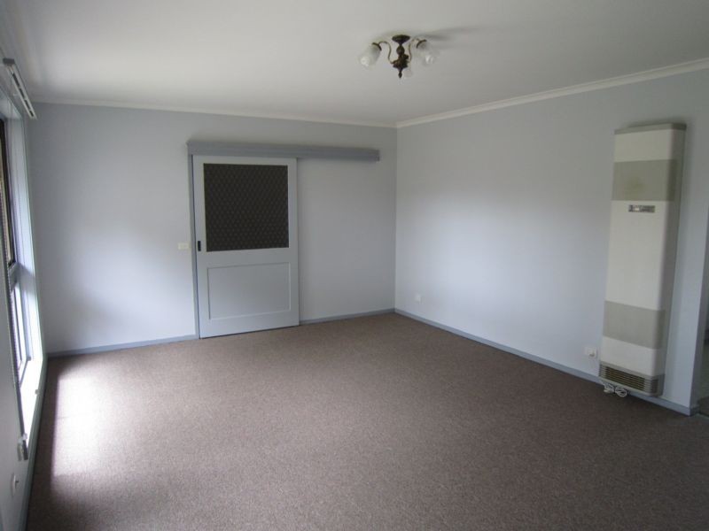 34 Cousins Street, Strathdale VIC 3550