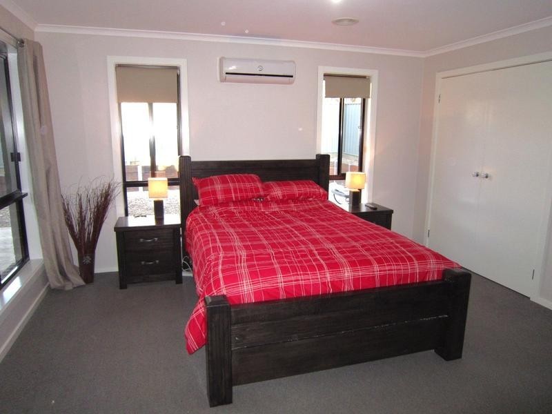 10 Symbester Crescent, Eaglehawk VIC 3556