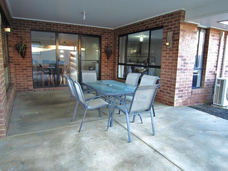 10 Symbester Crescent, Eaglehawk VIC 3556