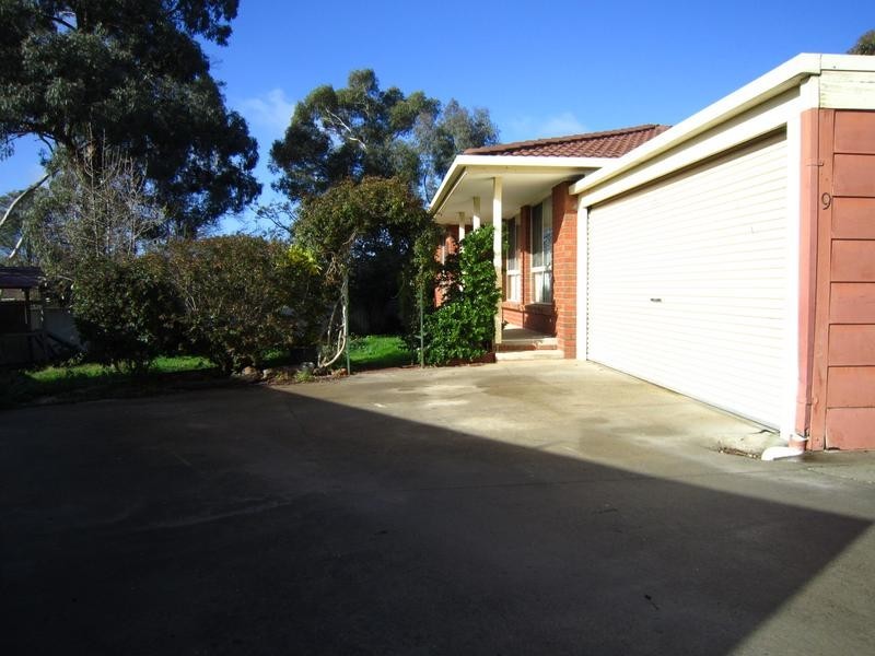 9 Aspin Gardens, Golden Square VIC 3555
