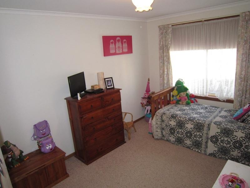 9 Aspin Gardens, Golden Square VIC 3555