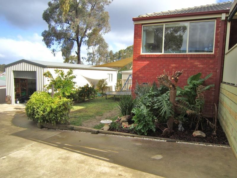 7 Hines Court, Kangaroo Flat VIC 3555