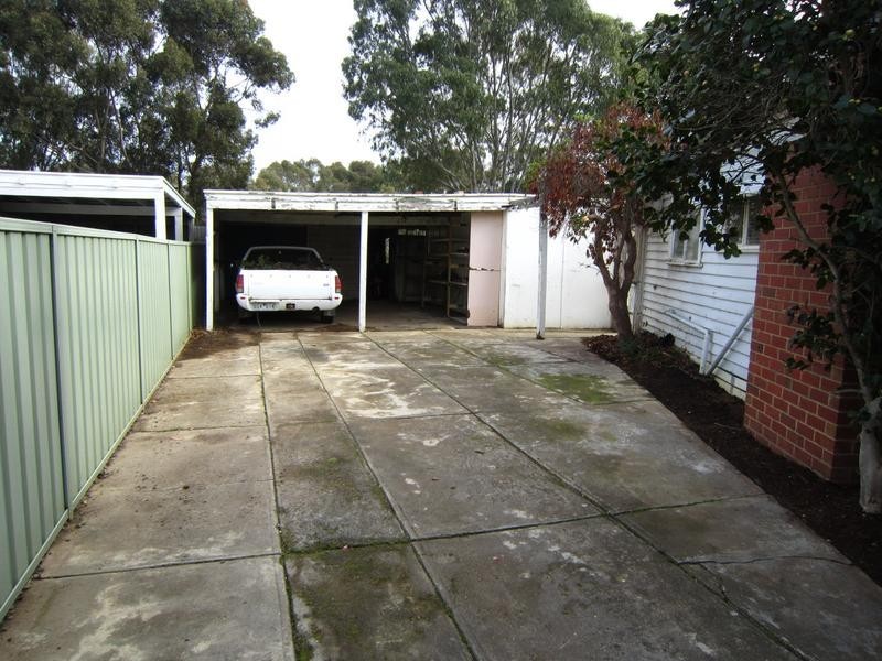 25 Alamein Court, Golden Square VIC 3555