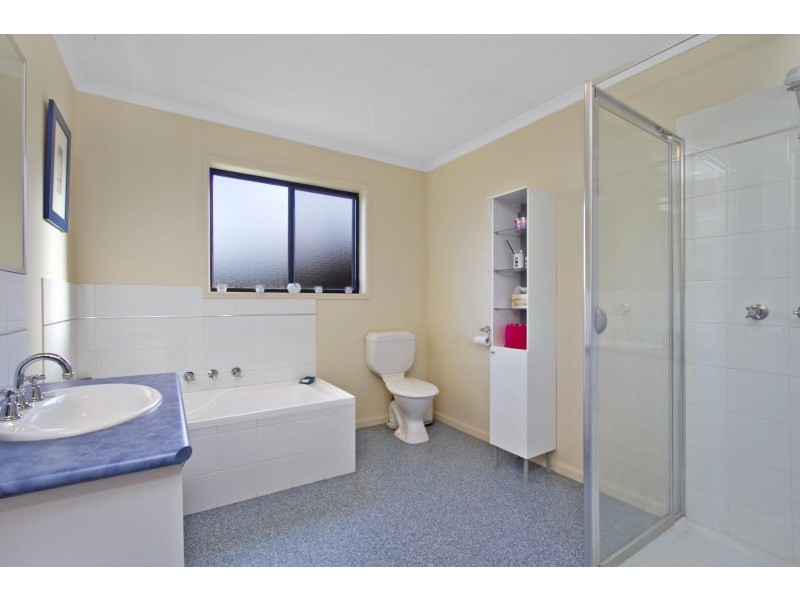 12 Midas Street, Strathfieldsaye VIC 3551