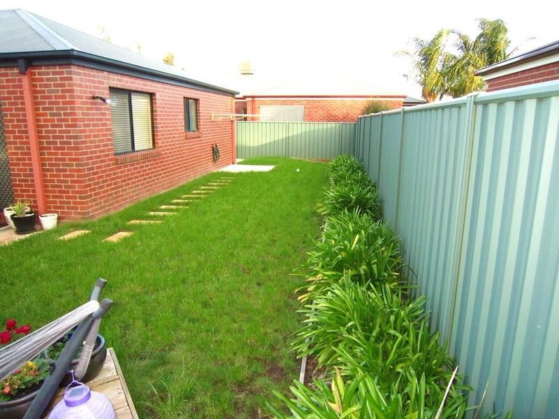 12 Midas Street, Strathfieldsaye VIC 3551