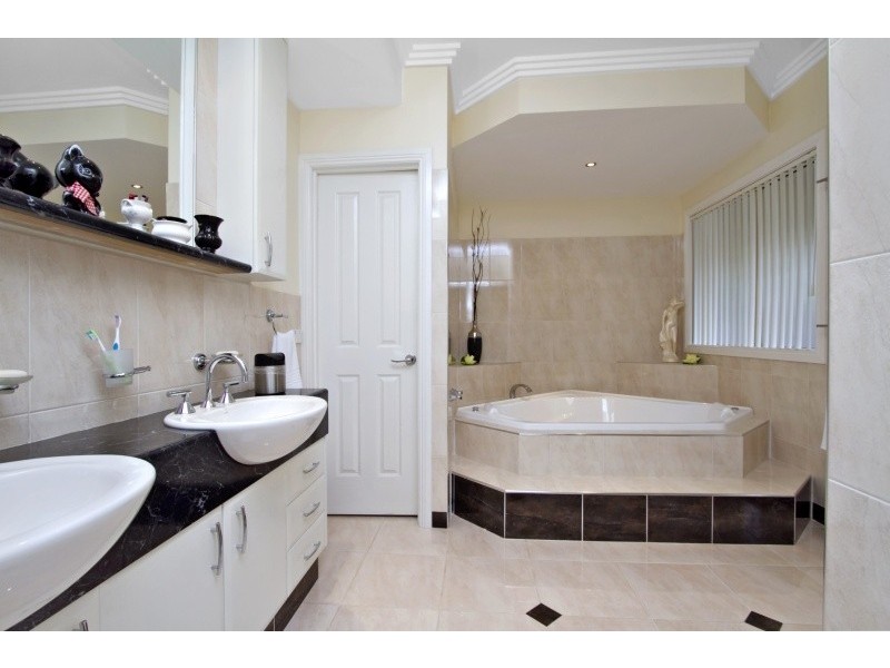 19 McDonalds Lane, Ravenswood South VIC 3453