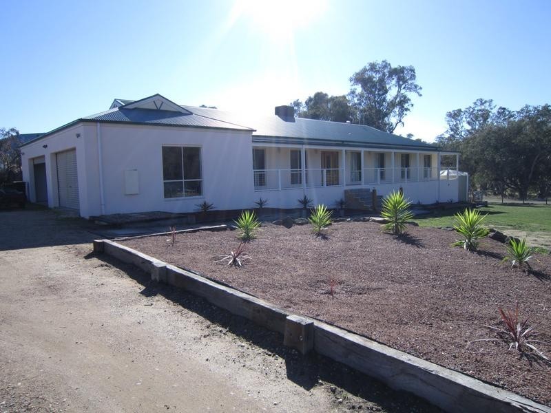 19 McDonalds Lane, Ravenswood South VIC 3453