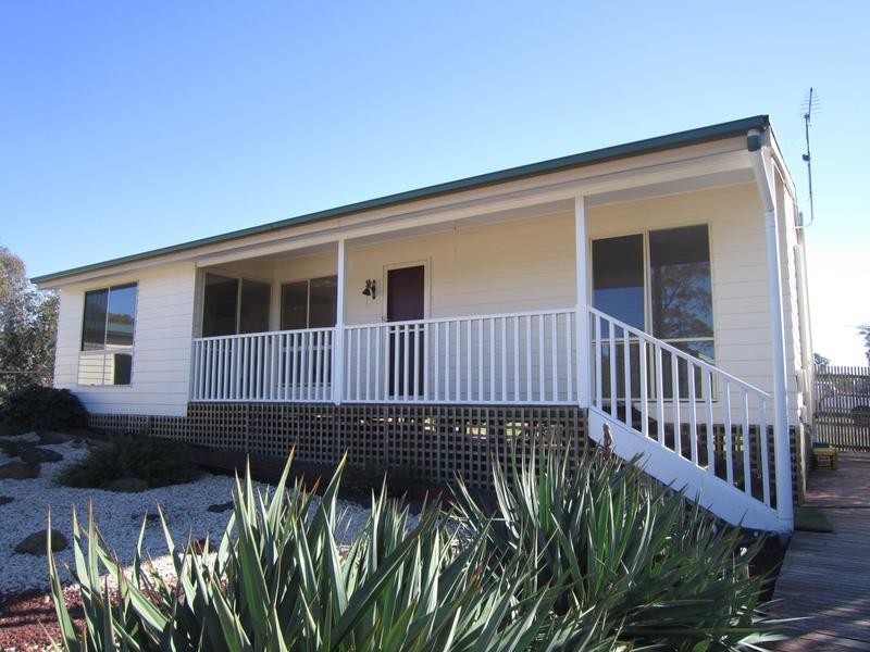 19 McDonalds Lane, Ravenswood South VIC 3453