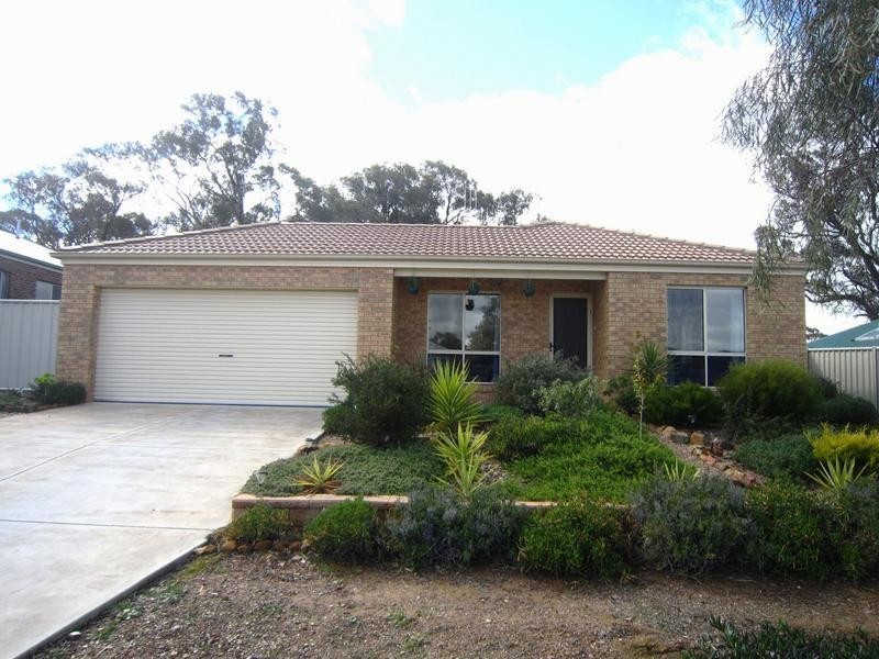 16 The Heath, Eaglehawk VIC 3556