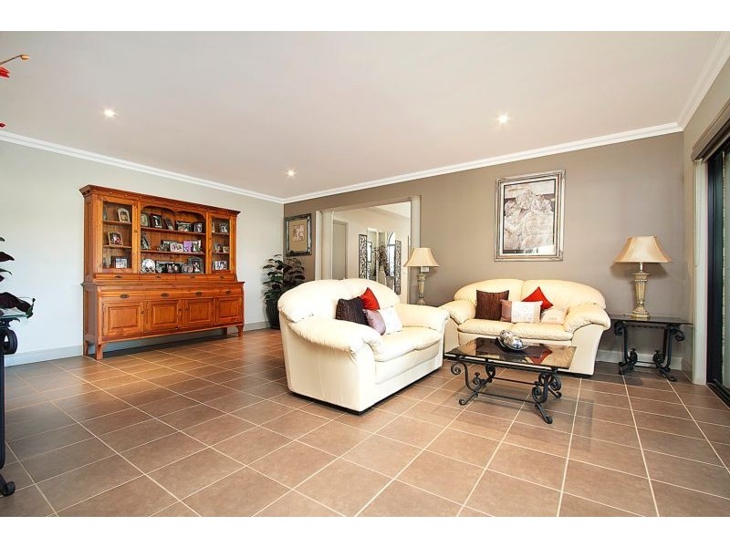 6 Villa Terrace, Junortoun VIC 3551