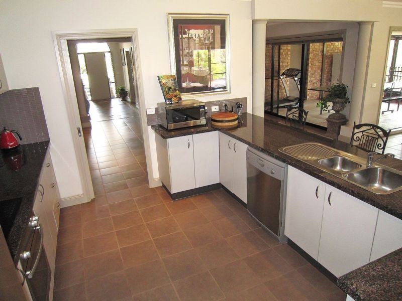 6 Villa Terrace, Junortoun VIC 3551