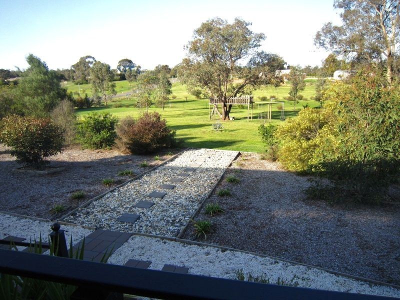 6 Villa Terrace, Junortoun VIC 3551