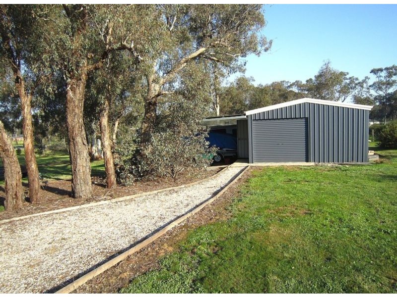 6 Villa Terrace, Junortoun VIC 3551