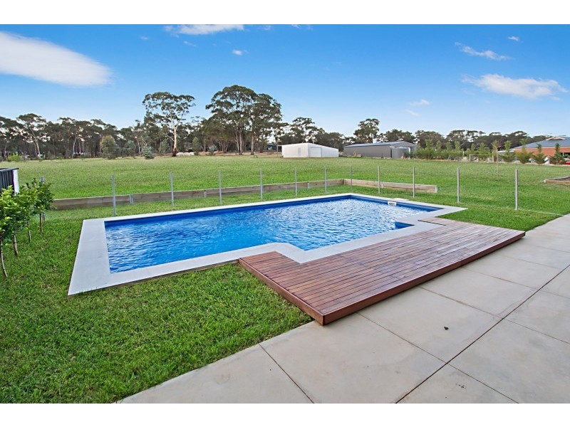 2 Dino Court, Junortoun VIC 3551